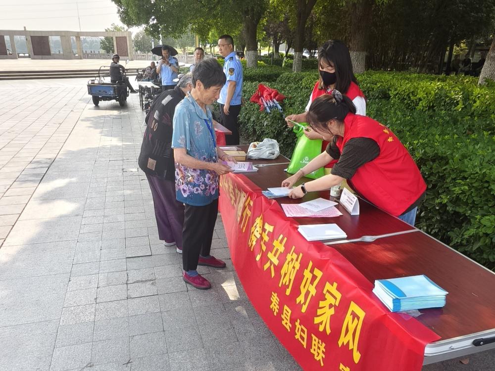 垃圾分類(lèi)巾幗行，攜手共樹(shù)好家風(fēng)——壽縣婦聯(lián)開(kāi)展垃圾分類(lèi)宣傳活動(dòng)